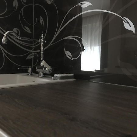 Lux New White Apartment Novi Sad Buitenkant foto