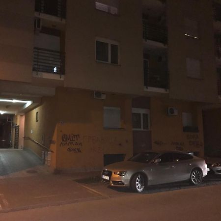 Lux New White Apartment Novi Sad Buitenkant foto