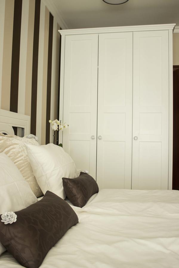 Lux New White Apartment Novi Sad Buitenkant foto