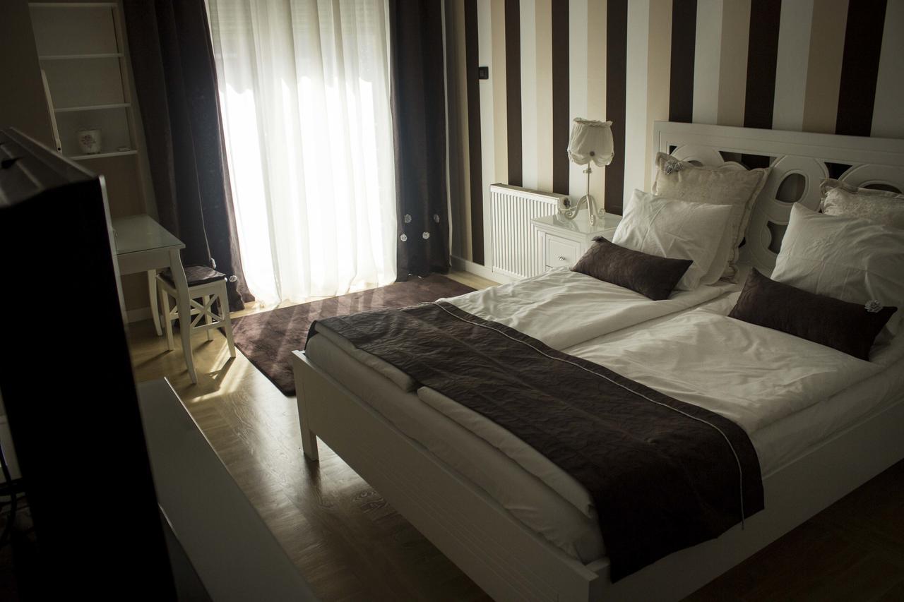Lux New White Apartment Novi Sad Buitenkant foto