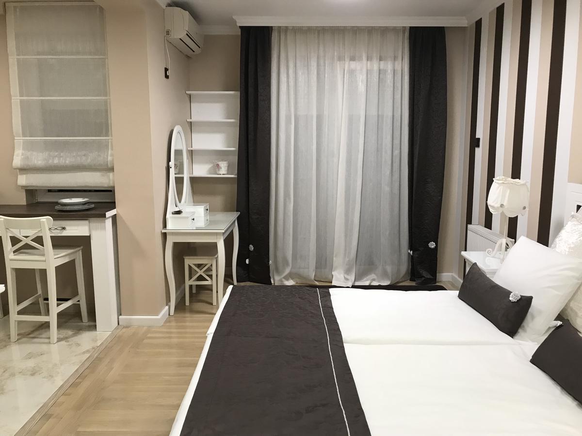 Lux New White Apartment Novi Sad Buitenkant foto