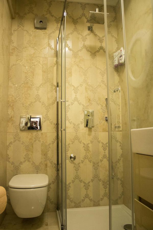 Lux New White Apartment Novi Sad Buitenkant foto
